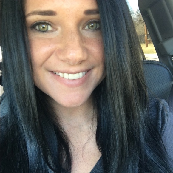 Meet your Posher, Danica - Picture 1 of 1